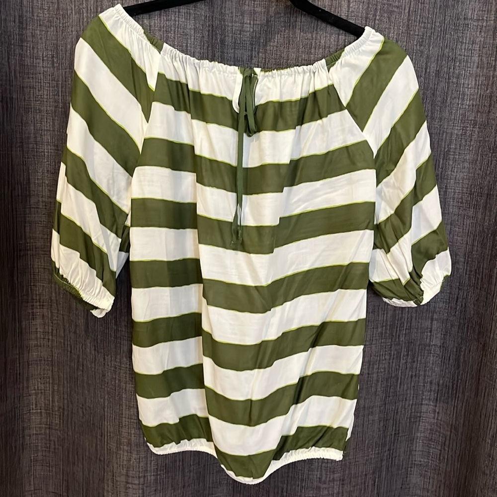 (NWT) Striped green and cream shirt (S)